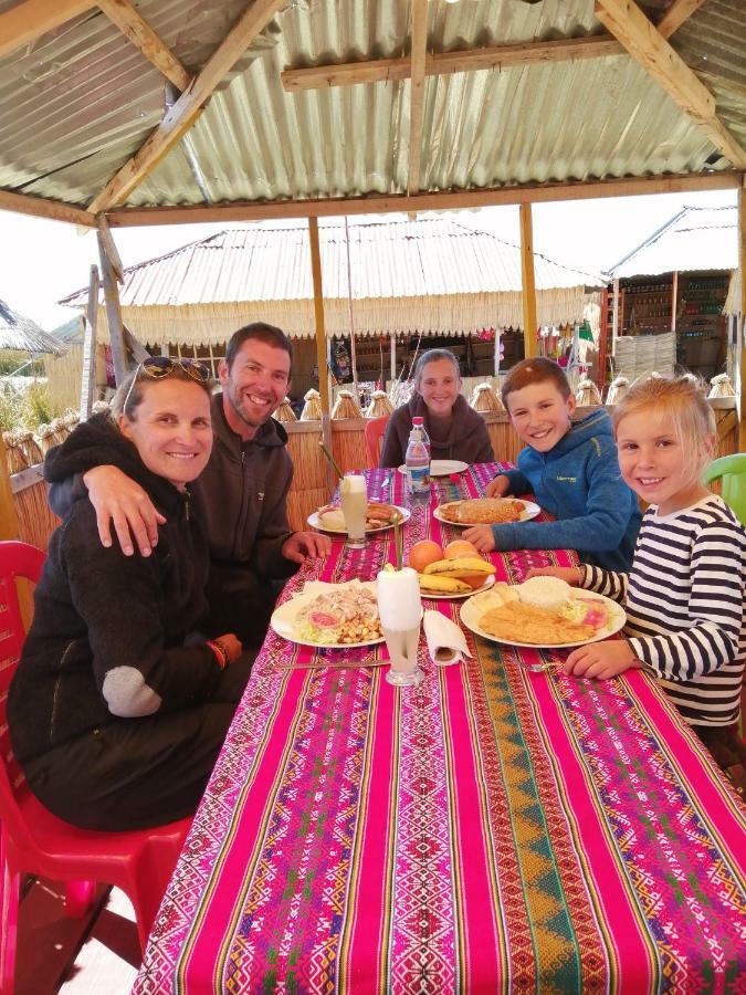 פונו Uros Lodge Lover Titiqaqa מראה חיצוני תמונה