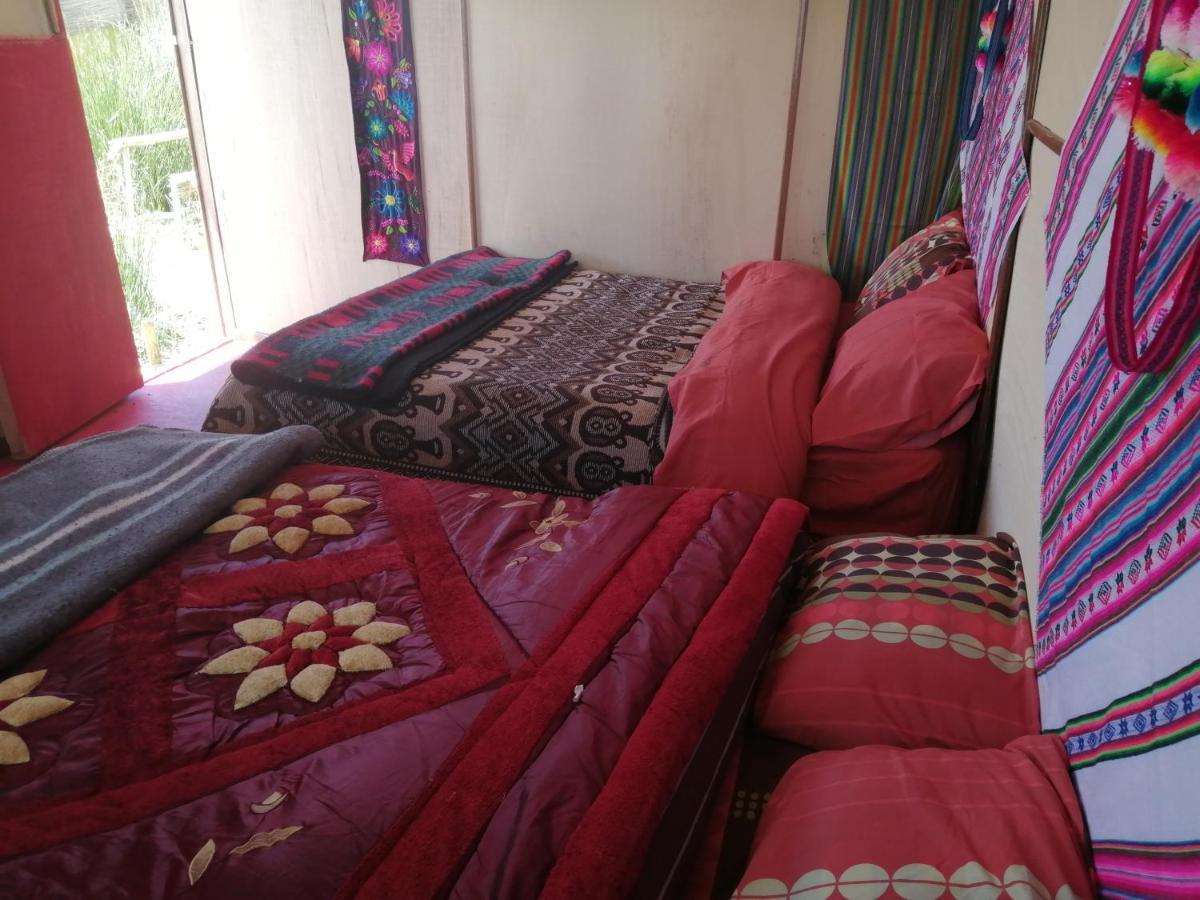 פונו Uros Lodge Lover Titiqaqa מראה חיצוני תמונה
